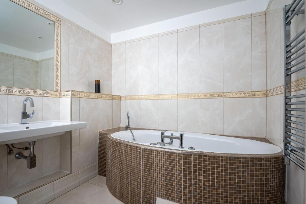 Guildford Manor Hotel & Spa Ngoại thất bức ảnh